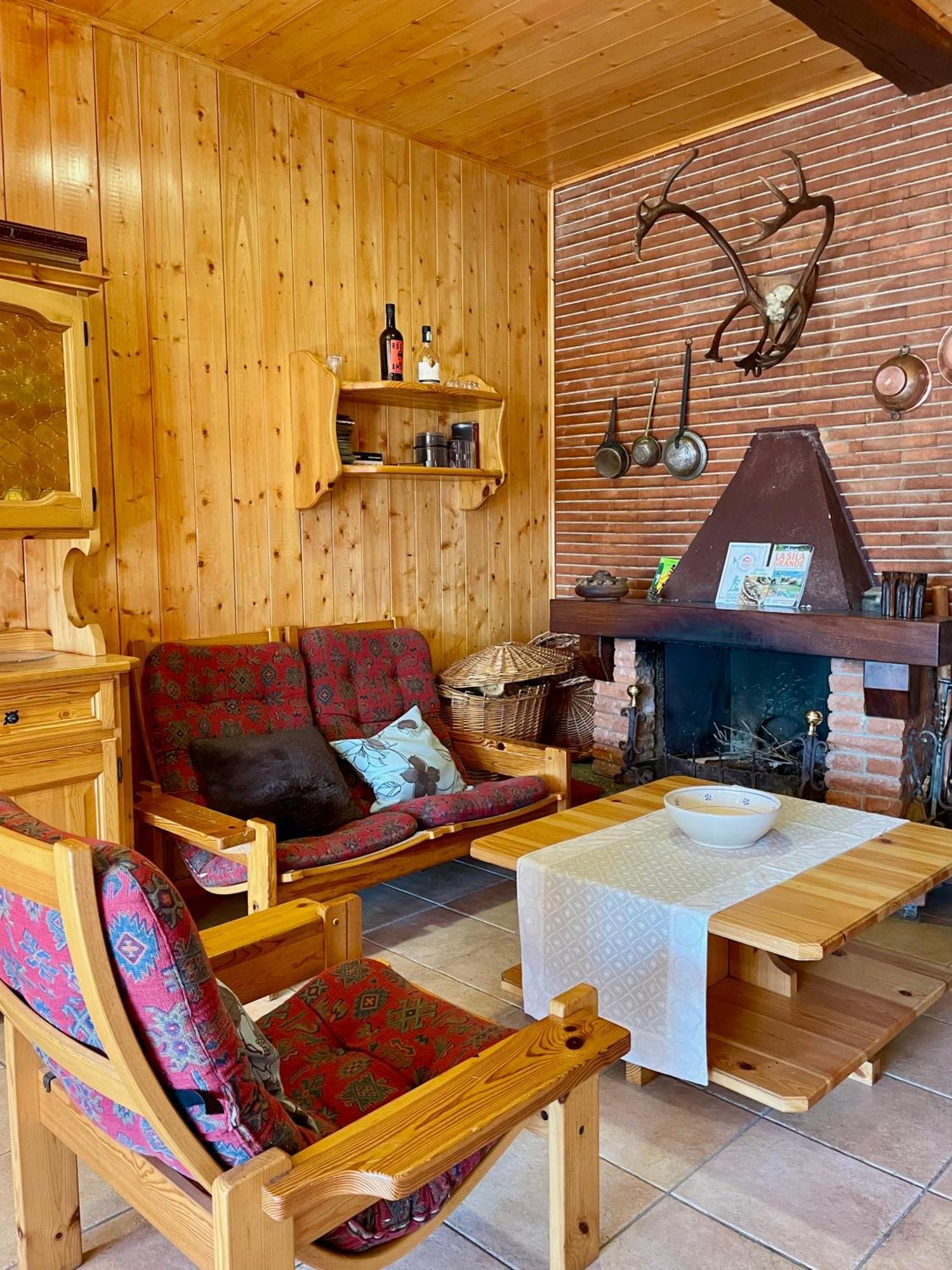 Chalet Natura La Taverna Dei 3 Porcellini Cavaliere  المظهر الخارجي الصورة