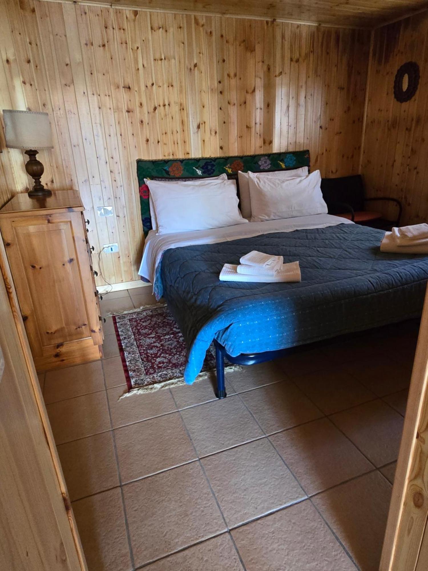 Chalet Natura La Taverna Dei 3 Porcellini Cavaliere  المظهر الخارجي الصورة